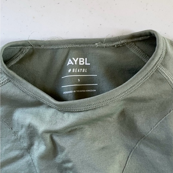 Aybl seamless workout top in a size small - Picture 2 of 4